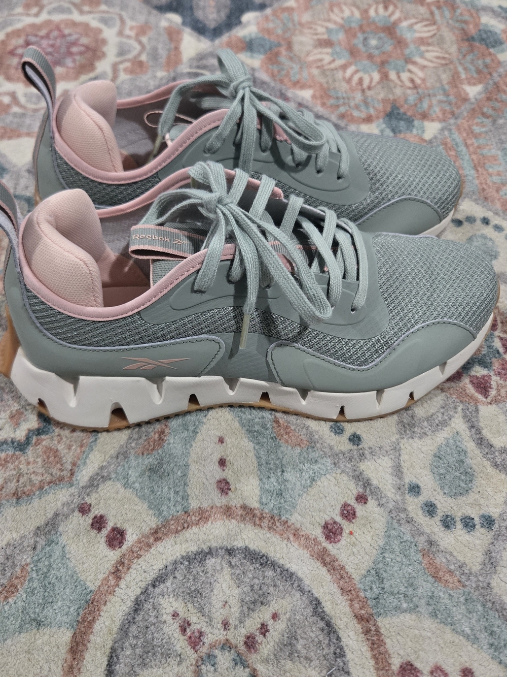 Reebok Women's 8 Zig Dynamica Athletic Sneakers - Picture 6 of 7